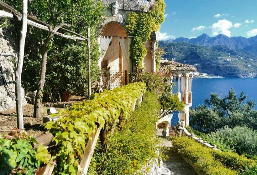 اتاق لوکس با بالکن و چشم‌انداز دریا, Villa Scarpariello Relais