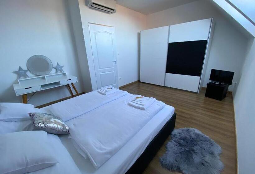 Апартаменты 3 Спальни, Platán Apartmanház