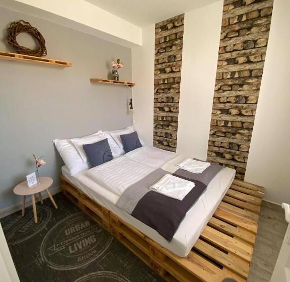Апартаменты 1 Спальня Нижний Этаж, Platán Apartmanház