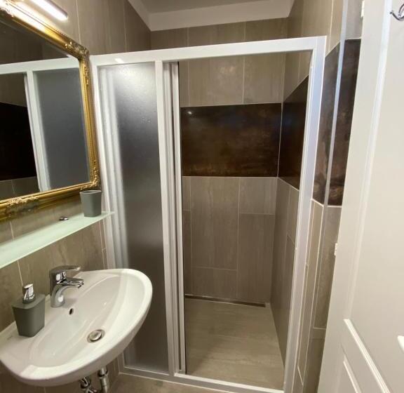 Апартаменты 1 Спальня, Platán Apartmanház