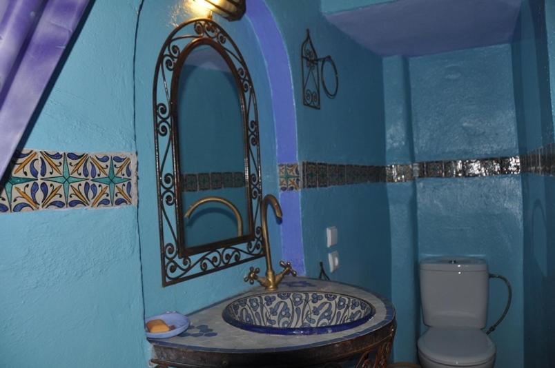 اتاق استاندارد سه نفره, Dar Lbakal