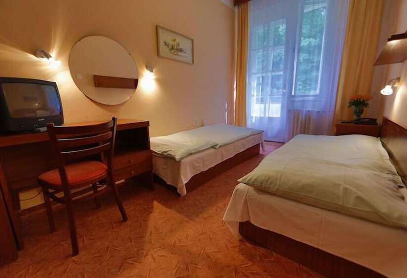 Quarto Economy, Lázeňská Léčebna Mánes