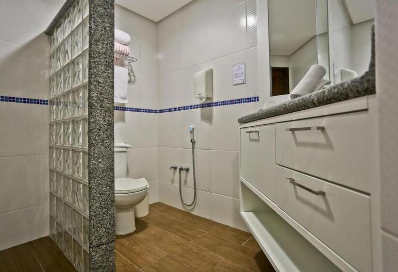 디럭스 4인 룸, Estaleiro Guest House