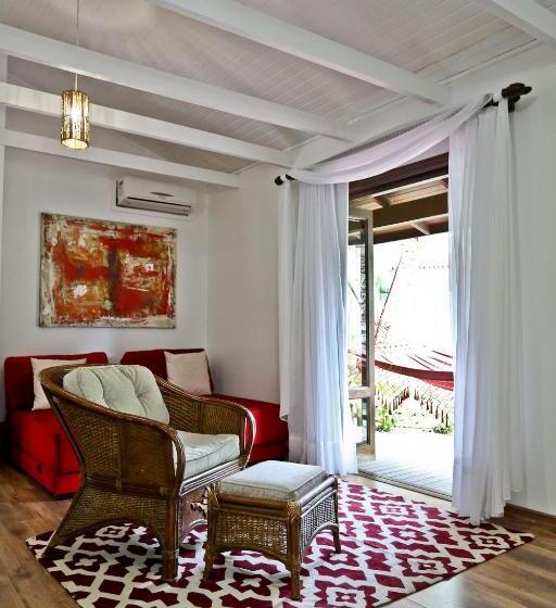 디럭스 4인 룸, Estaleiro Guest House