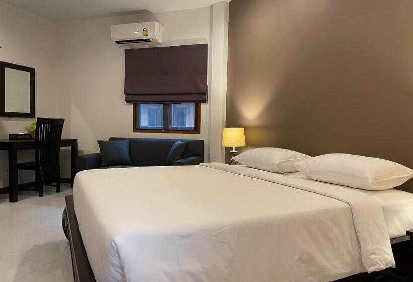 Номер Deluxe, The Pace Phuket Boutique Resort