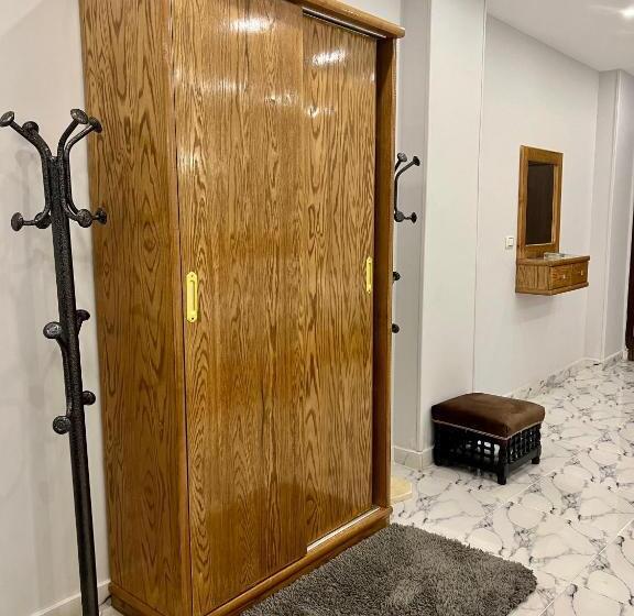 سوئیت جونیور با چشم‌انداز باغ, Life Pyramids Inn