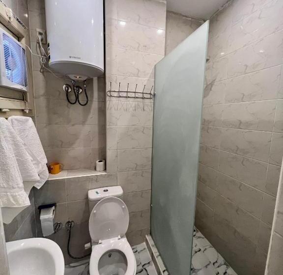 سوئیت جونیور با چشم‌انداز باغ, Life Pyramids Inn