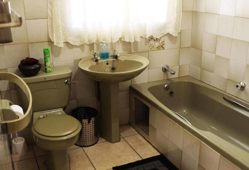 Семейный Номер, De La Rose Guesthouse