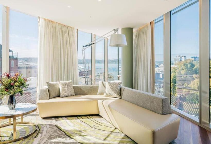 스위트 킹사이즈 침대, The Tasman, A Luxury Collection Hotel, Hobart