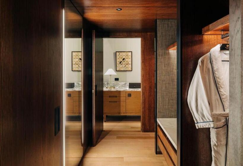 스위트 킹사이즈 침대, The Tasman, A Luxury Collection Hotel, Hobart