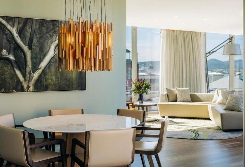 스위트 킹사이즈 침대, The Tasman, A Luxury Collection Hotel, Hobart