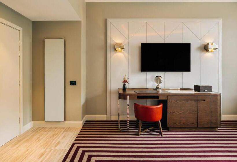 장애인용 디럭스룸, The Tasman, A Luxury Collection Hotel, Hobart