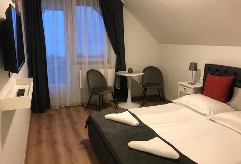 Номер Deluxe Вид на Море с Балконом, Tóranéző Ház