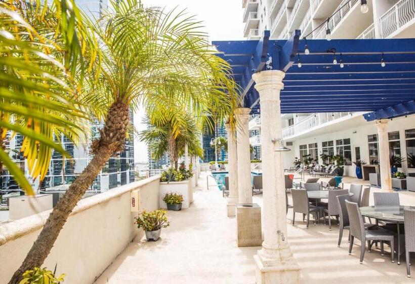 스탠다드 발코니 스튜디오, Modern And Luxurious Brickell Studio