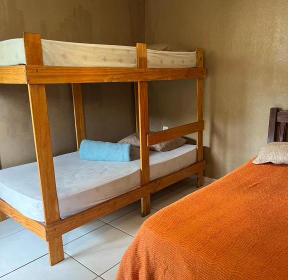 Quarto Quádruplo Estandar, Canoa Roots Camping