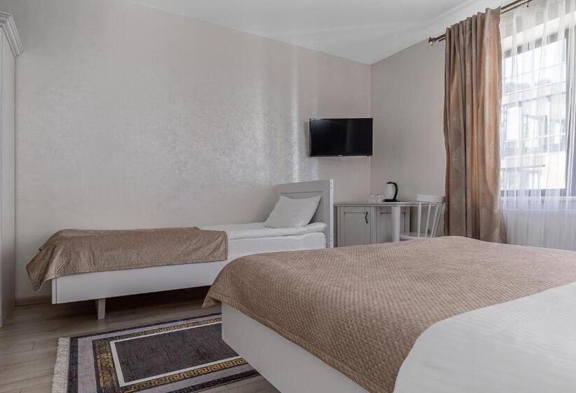 스탠다드 트리플 룸, Premium Hotel & Spa
