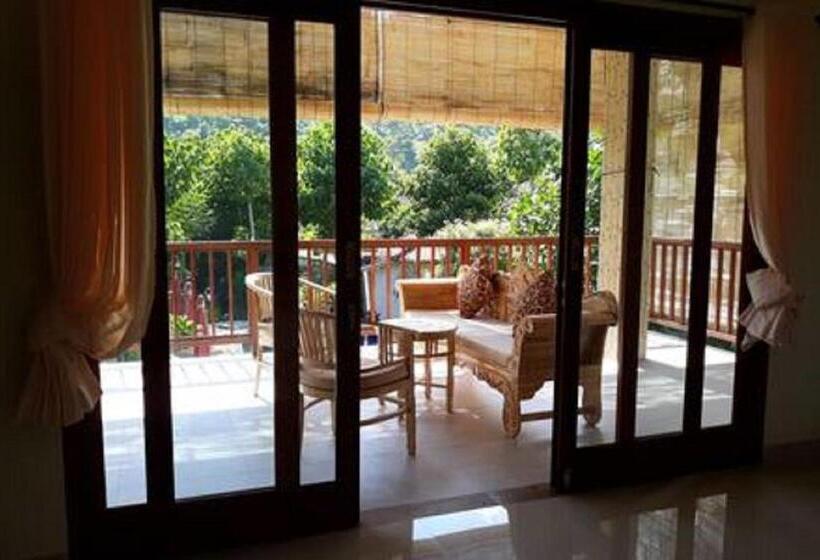 Студио Стандарт Вид на Бассейн, Jaya Villa