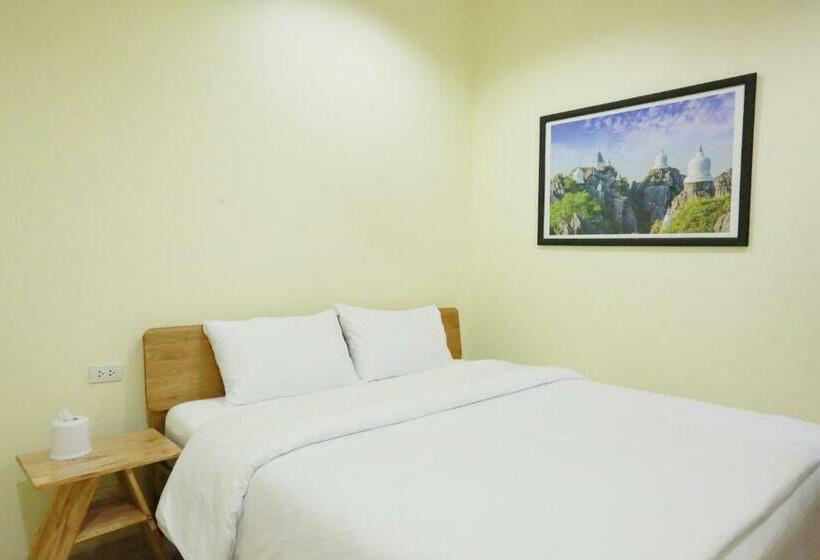 Quarto Deluxe Cama King, Interest Poshtel