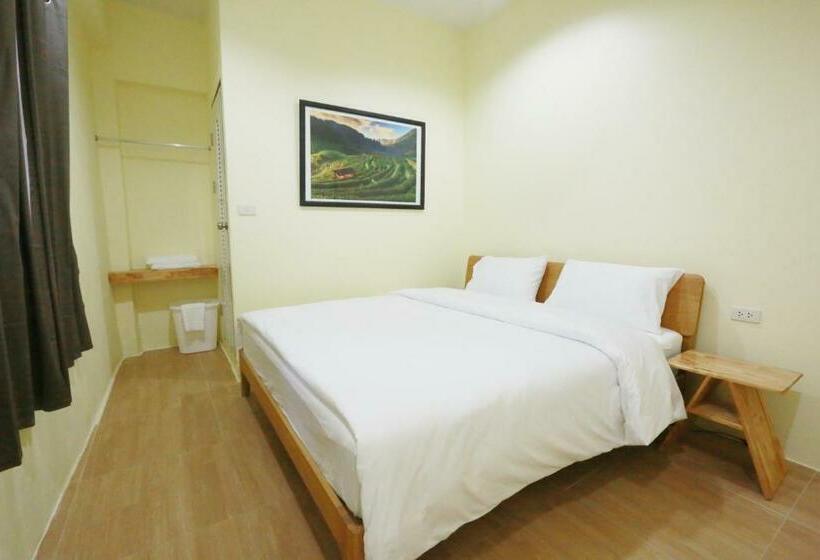Quarto Deluxe Cama King, Interest Poshtel