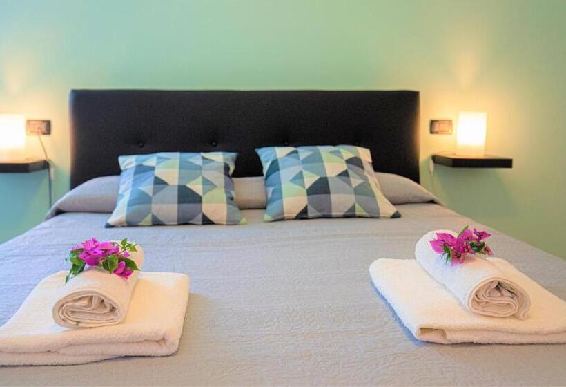 اتاق لوکس با بالکن, B&b Villa Apuana