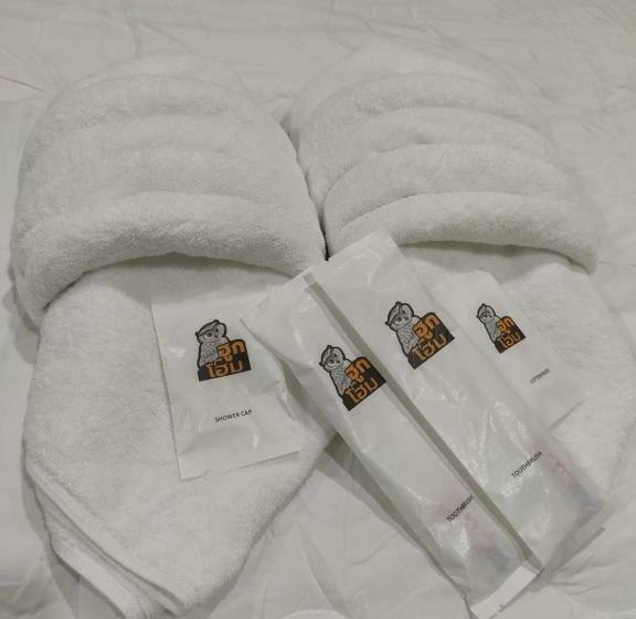 Номер Deluxe, ฮูกโฮม