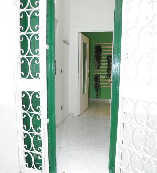 آپارتمان 1 خوابه, Same As Home