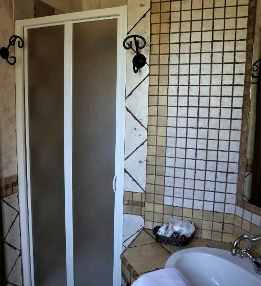 اتاق استاندارد چهار تخته, B&b Villa Giusy
