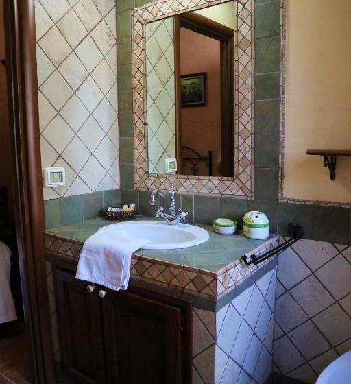 اتاق استاندارد چهار تخته, B&b Villa Giusy