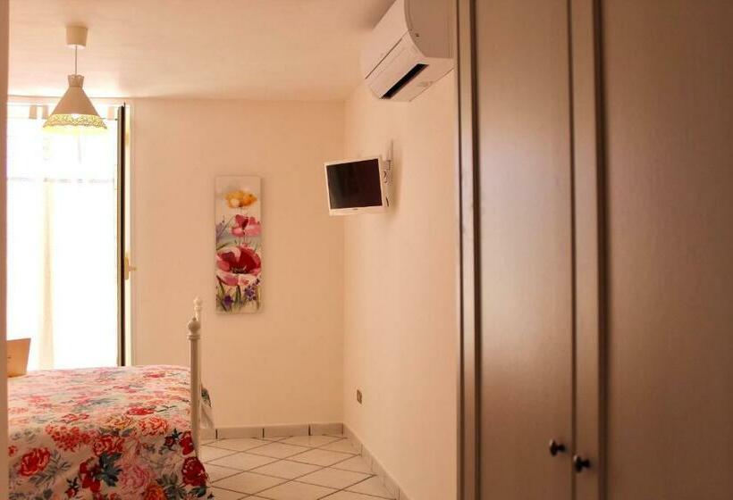Номер Стандарт с Террасой, Caramico Room