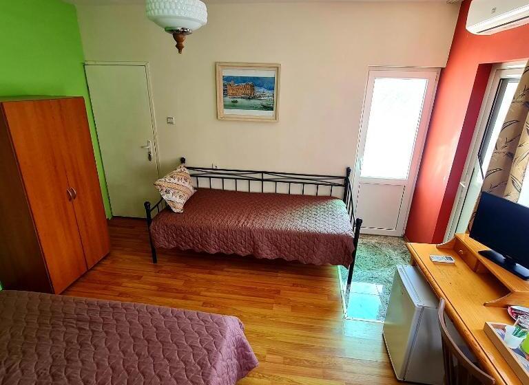 Семейный Номер, Fema Guest House