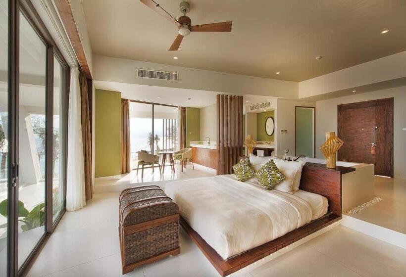 Deluxe Suite Sea View, The Shells Resort & Spa  Phu Quoc