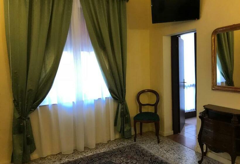 سوییت سوپریور, Antica Dimora Della Racchetta