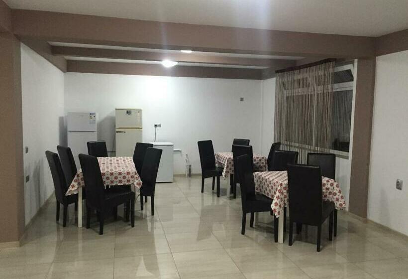 خانه 1 خوابه, Casa Alle