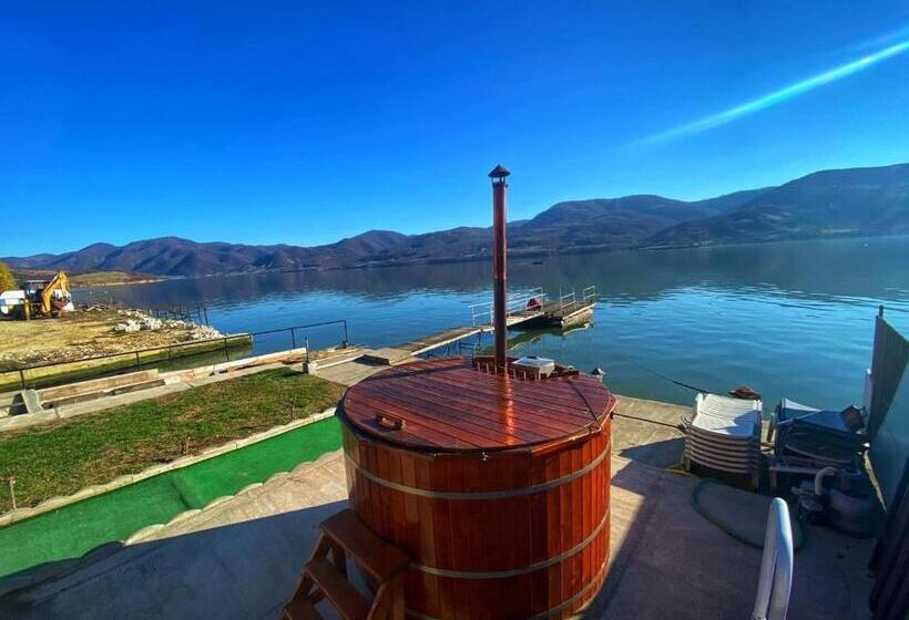 خانه 1 خوابه, Casa Alle