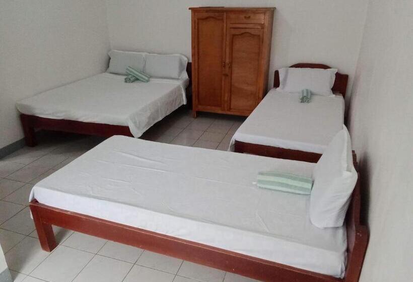 Семейный Номер, Pescador View   Beach Resort & Restaurant