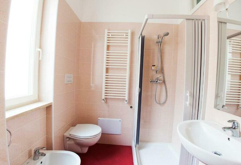 Номер Стандарт, B&b Da Leo