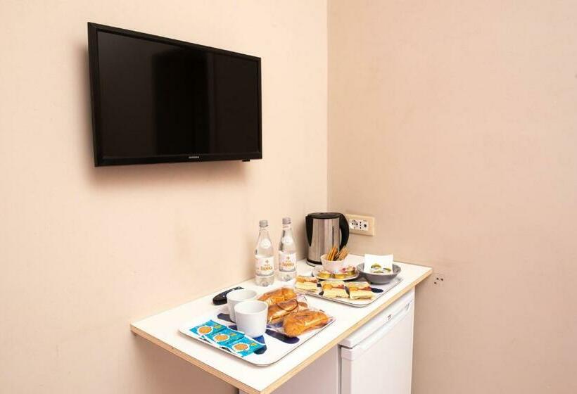 スタンダードルーム, Hostal Al Porto