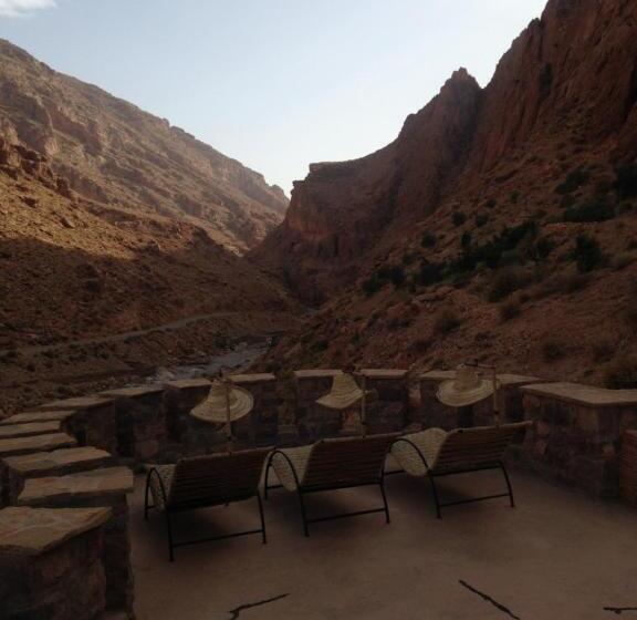 Апартаменты 1 Спальня Вид на Бассейн, Auberge Le Festival Todra Gorge