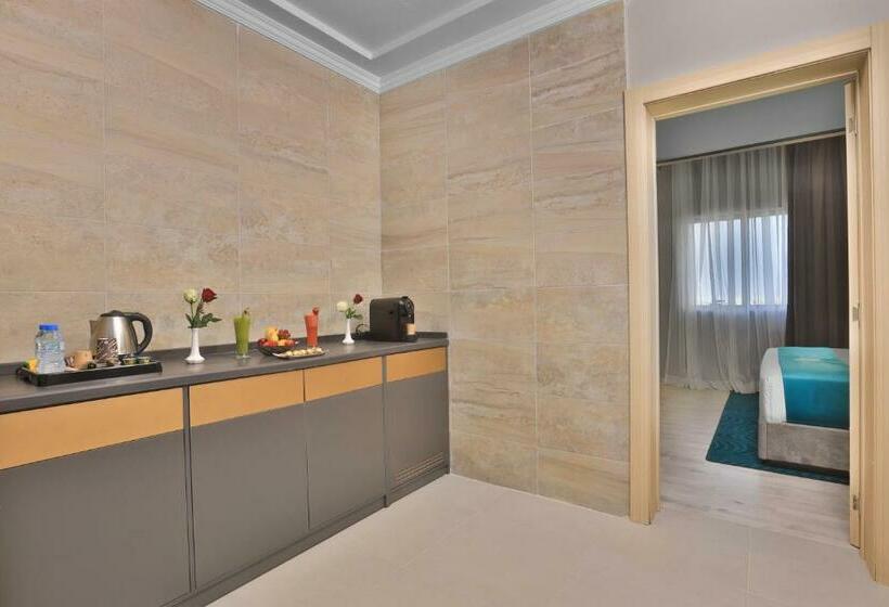 Полулюкс Кровать Кинг, Paradise Elite Hotel Tahlia