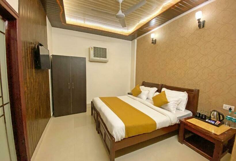 اتاق استاندارد, Nirvana Palace Rishikesh
