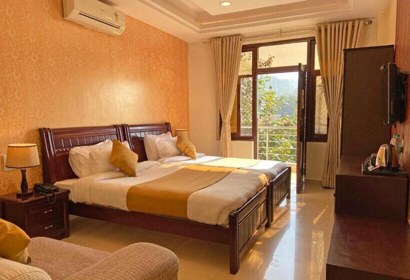 اتاق سوپریور با چشم‌انداز باغ, Nirvana Palace Rishikesh