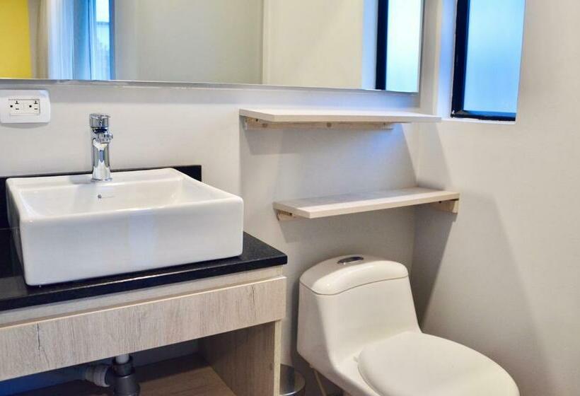 Escritório Estándar, Suites Home 118 By Shg