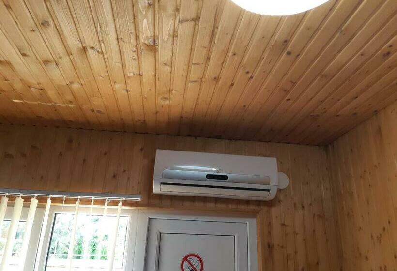 اتاق راحتی سه تخته, отель маленький рай