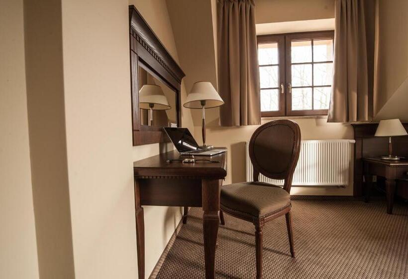 Апартаменты 1 Спальня, Forrest Hotel & Restaurant