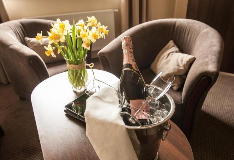 1ベッドルームアパートメント, Forrest Hotel & Restaurant