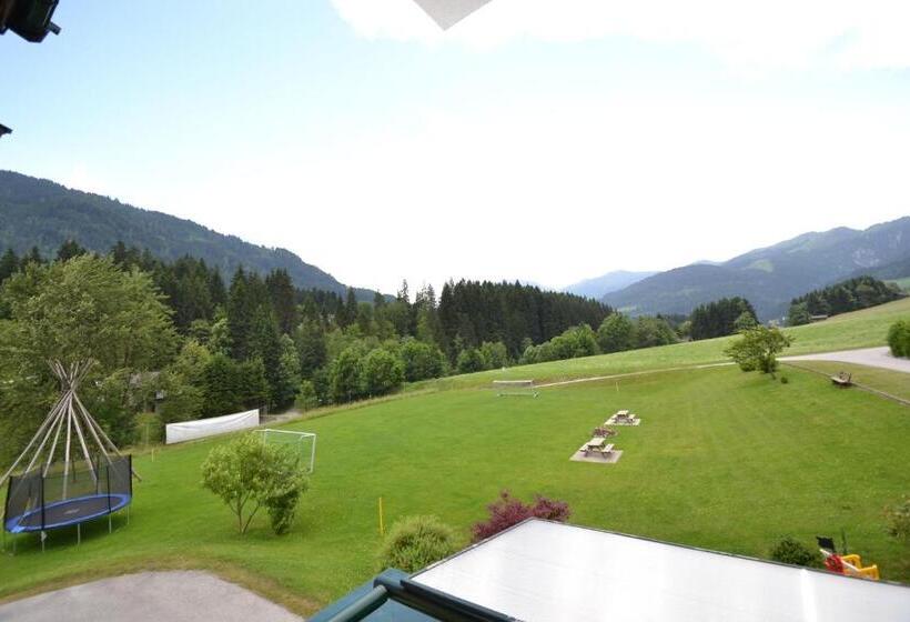Семейный Номер, Jugendhotel Angerhof