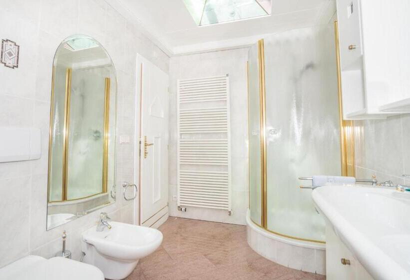 带3个卧室的公寓, Mineralienhotel Natznerhof