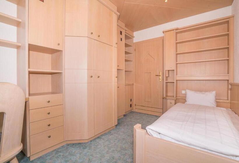 带3个卧室的公寓, Mineralienhotel Natznerhof