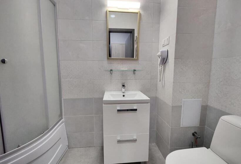 جناح جونيور سوبريور, Art Hotel Palma