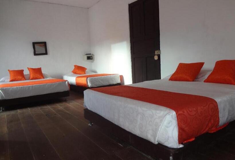 Кровать в Общей Комнате, Raices Hotel San Agustin